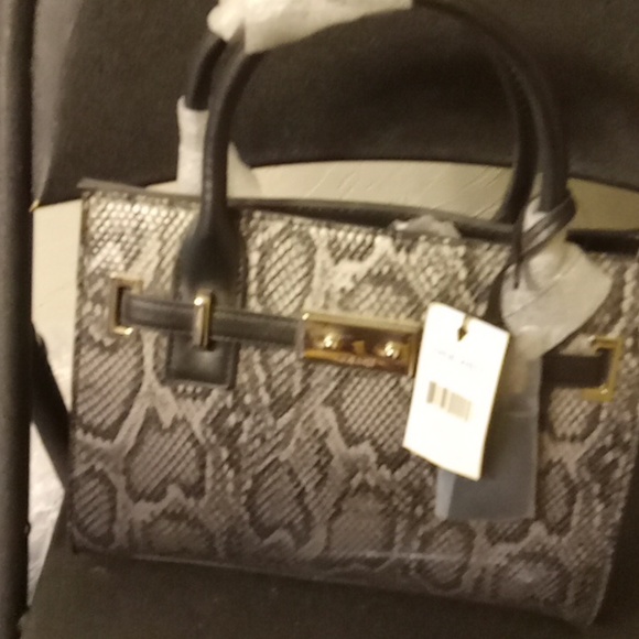 Handbag - Picture 2 of 8